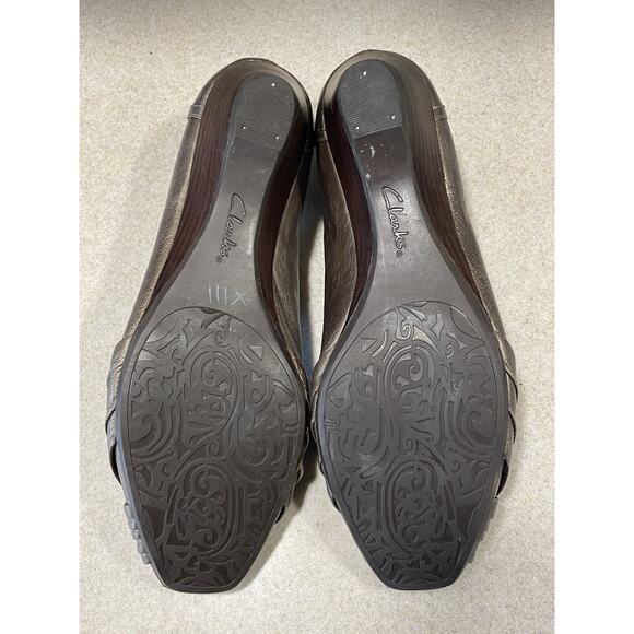 Clarks Artisan Women's 9M Brown Leather Slip-On Heel Loafer Shoes Classy Formal - Picture 7 of 10